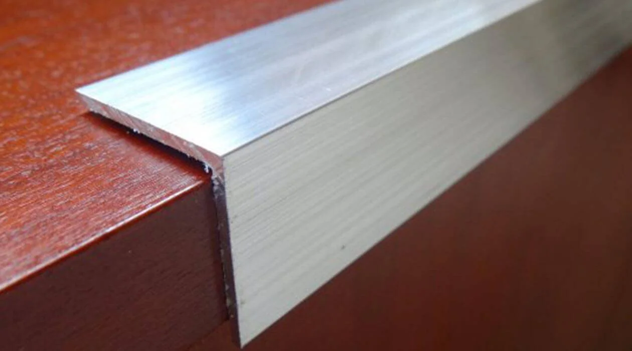 6061 Aluminum Angle - Alument Industries